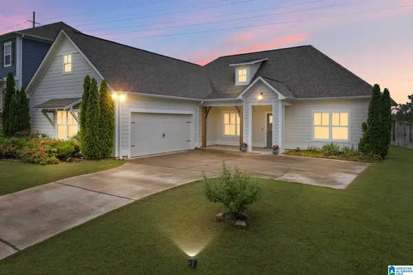 $400,000 | 1090 Camellia Ridge Drive, Pelham, AL 35124