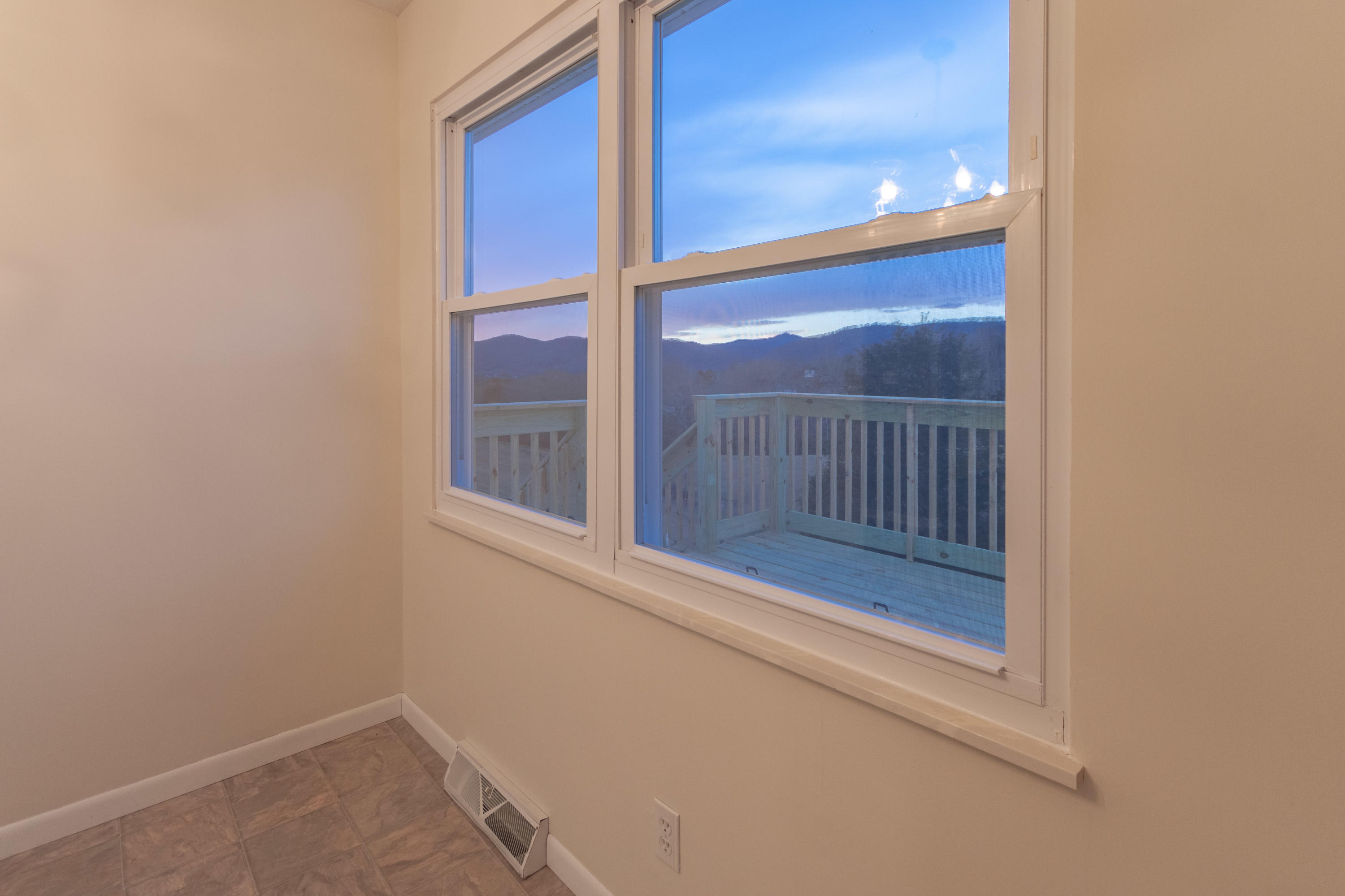 339 Camp Ridge Road La Follette, TN 37766 - Photo 14 of 21 Camp Ridge Road-0868-HDR
