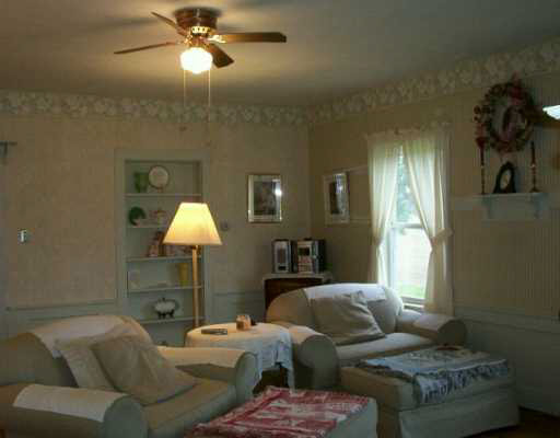 13561 Tyler Road Lakeville, IN 46536 - Photo 2 of 5