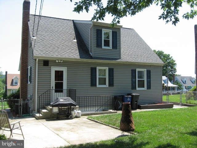 5562 Oakland Road Baltimore, MD 21227 - Photo 19 of 23 Exterior Rear