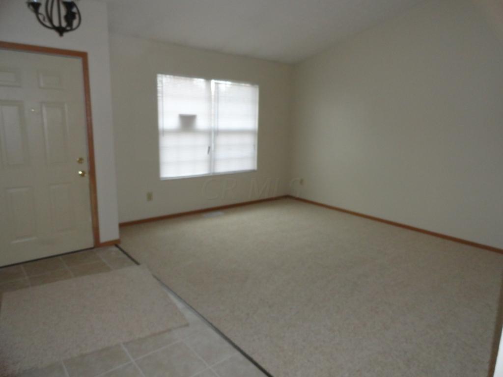 3148 Retriever Road Columbus, OH 43232 - Photo 2 of 14