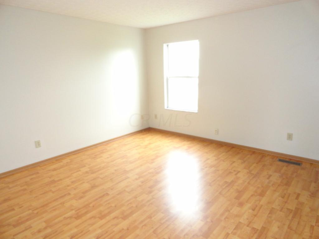 3148 Retriever Road Columbus, OH 43232 - Photo 8 of 14