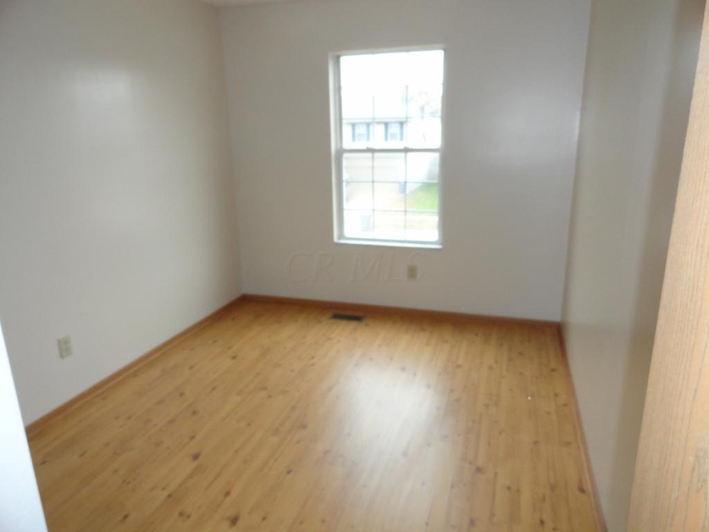 3148 Retriever Road Columbus, OH 43232 - Photo 9 of 14
