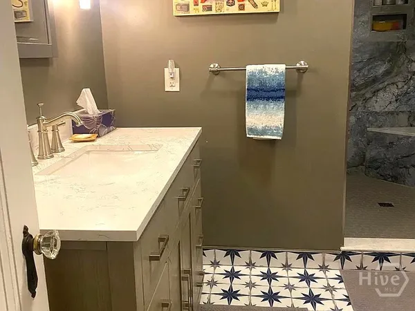 $3,800 | 18 East 45th Street, Savannah, GA 31405