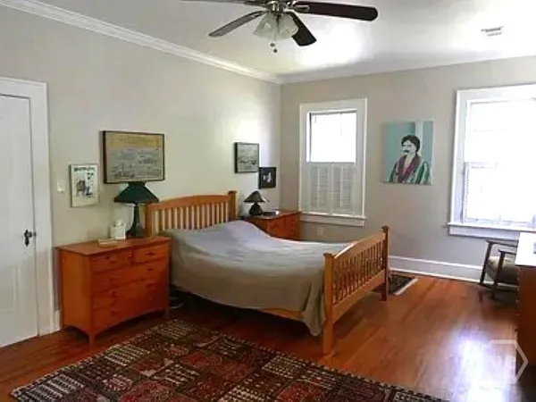 $3,800 | 18 East 45th Street, Savannah, GA 31405