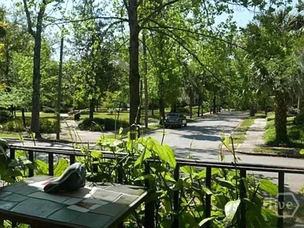 $3,800 | 18 East 45th Street, Savannah, GA 31405