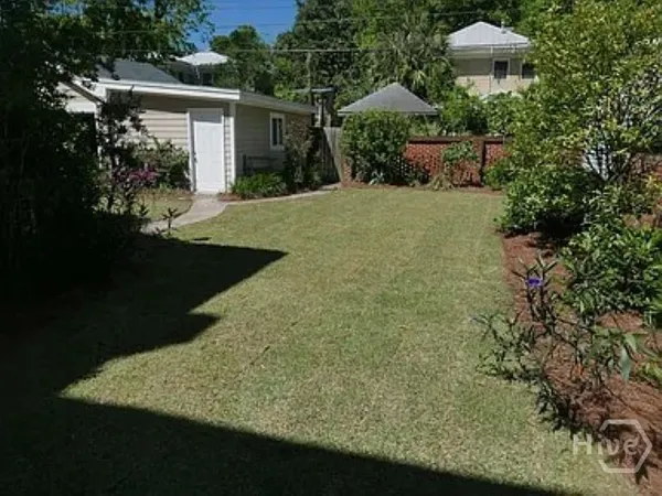 $3,800 | 18 East 45th Street, Savannah, GA 31405