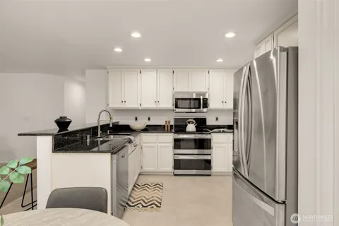$1,499,000 | 24325 Southeast 40th Place, Sammamish, WA 98029