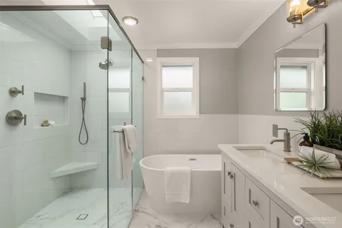 $1,499,000 | 24325 Southeast 40th Place, Sammamish, WA 98029