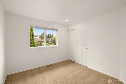 $1,499,000 | 24325 Southeast 40th Place, Sammamish, WA 98029