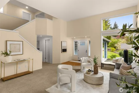 $1,499,000 | 24325 Southeast 40th Place, Sammamish, WA 98029