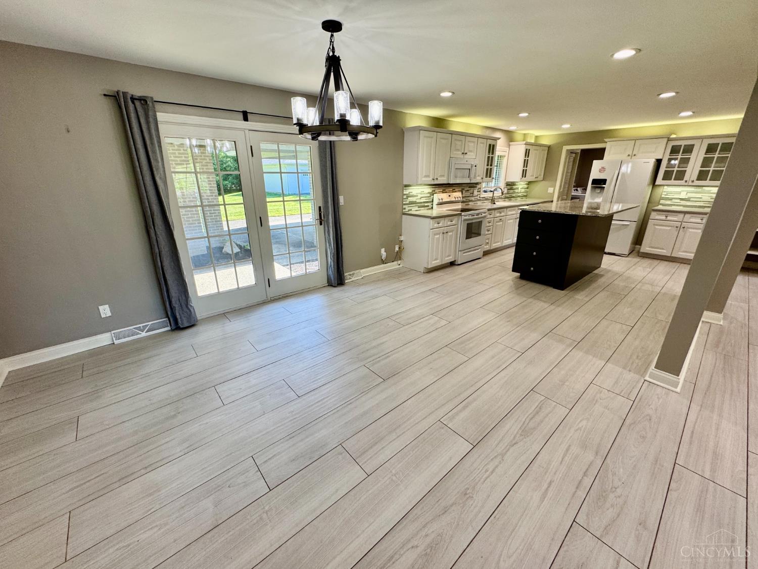 6730 Bennett Road Cincinnati, OH 45230 - Photo 10 of 24