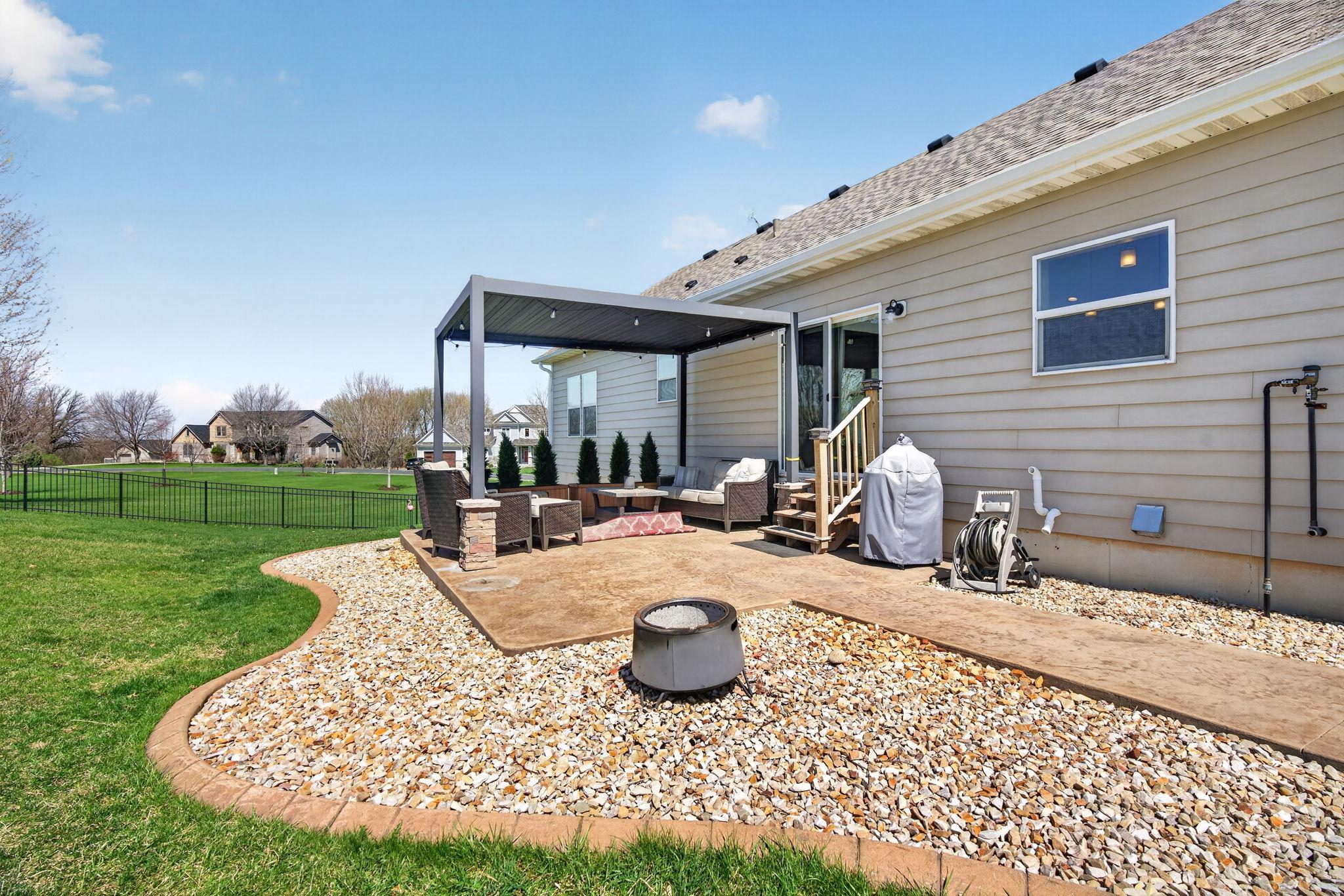 3940 Creek View Lane Southwest Rochester, MN 55902 - Photo 35 of 53