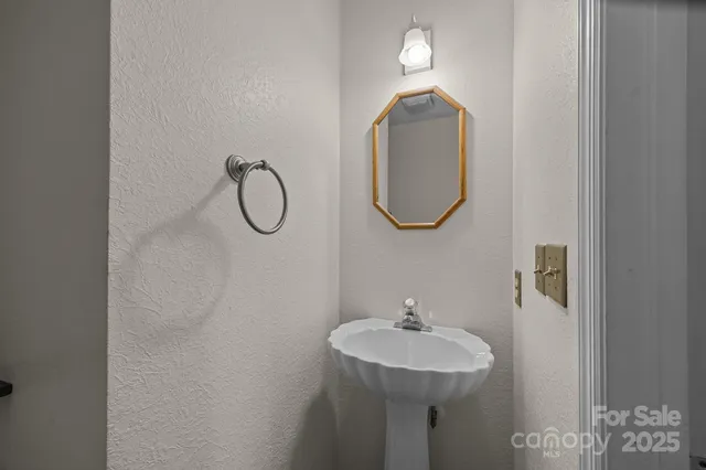 $450,000 | 449 Concord Road, Fletcher, NC 28732