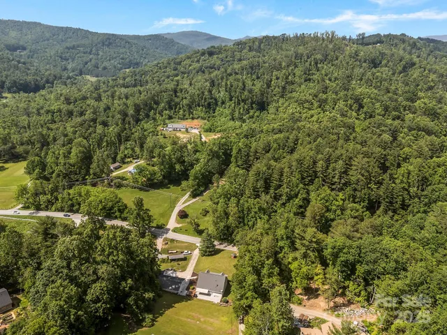 $450,000 | 449 Concord Road, Fletcher, NC 28732