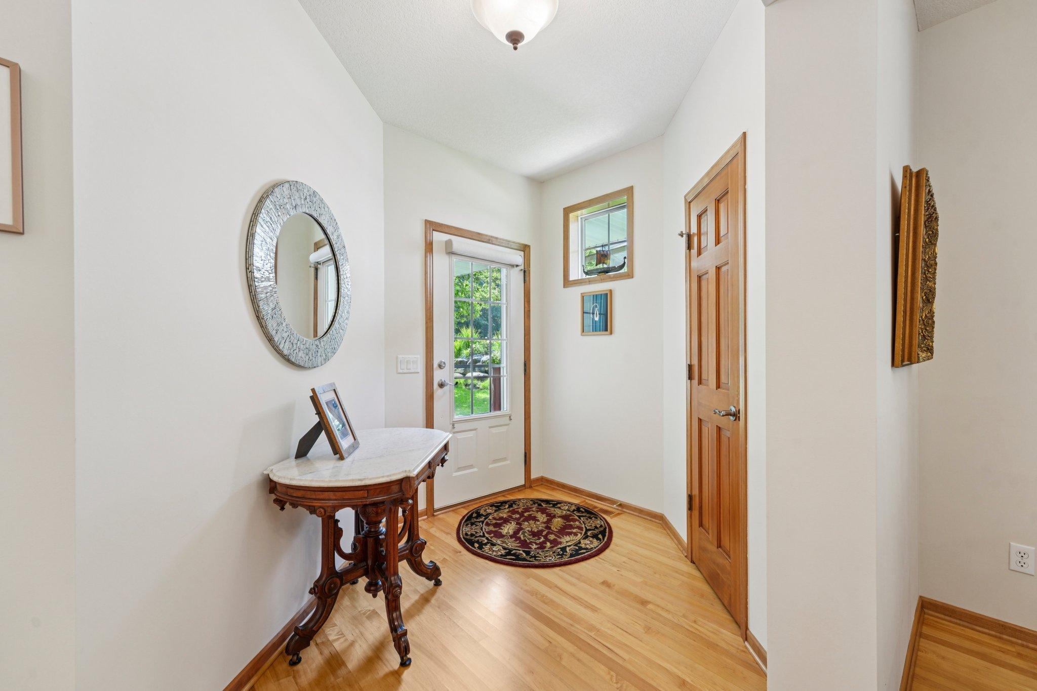 17258 Tilia Ridge Eden Prairie, MN 55347 - Photo 8 of 48 Gallery Image 8