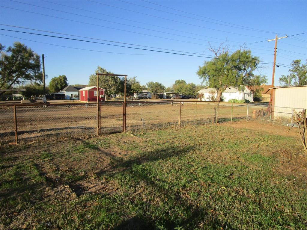 220 Southwest 5th Street Hamlin, TX 79520 - Photo 11 of 28