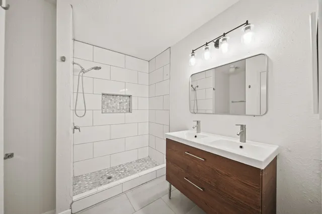 $1,625 | 230 Cool Cove, Montgomery, TX 77356