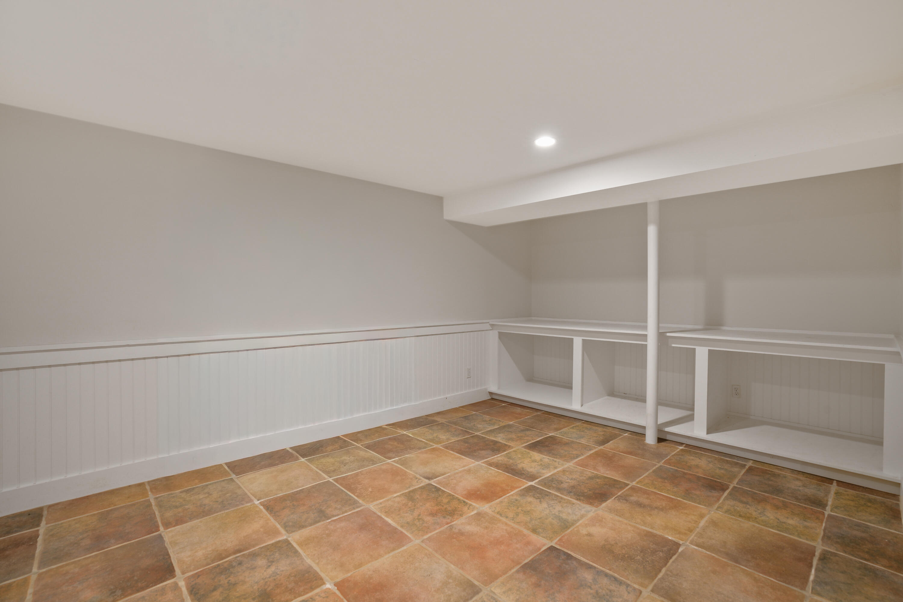 308 S Road Chilmark, MA 02535 - Photo 33 of 40 308 South Road final-0025