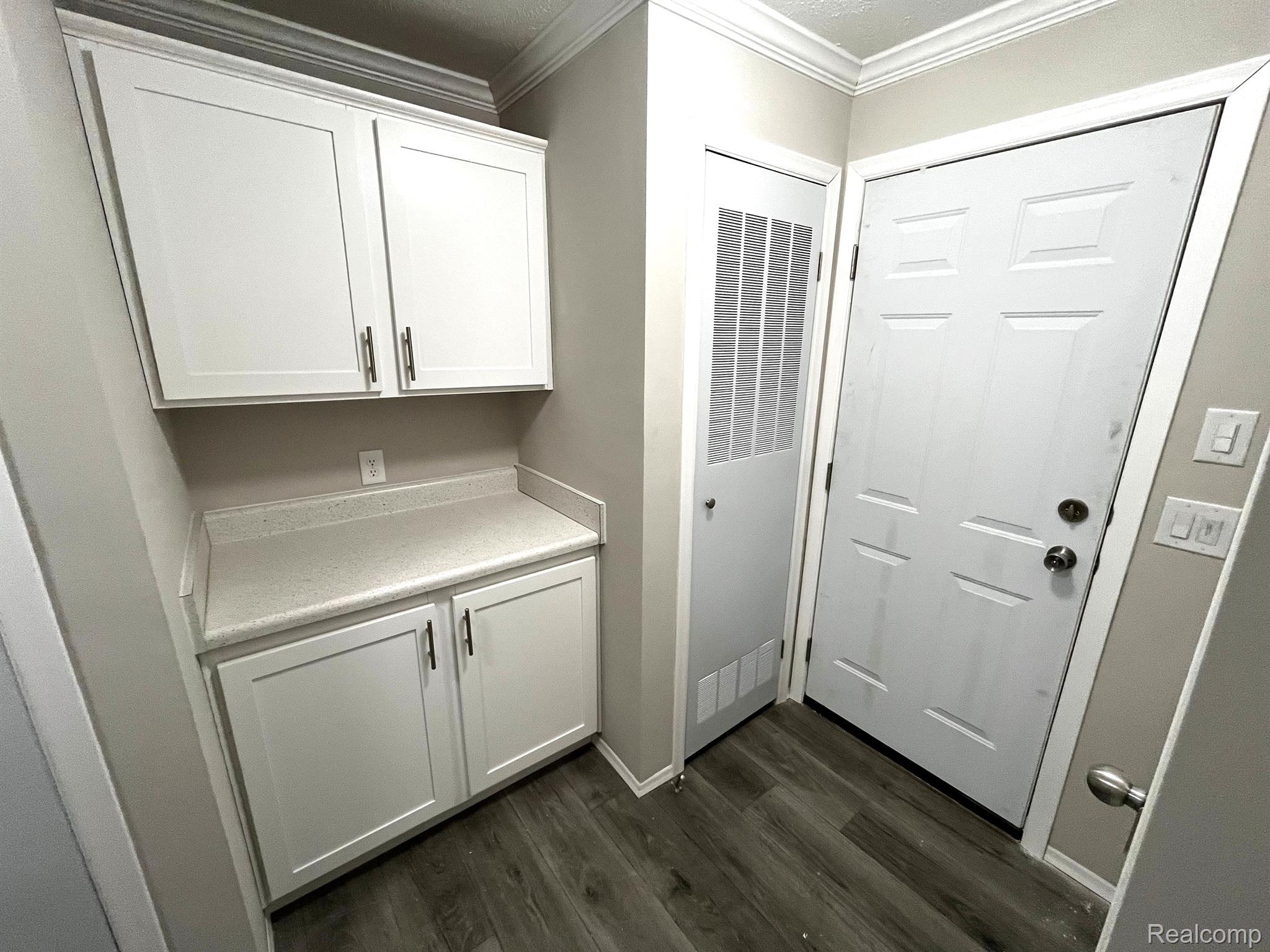258 Riviera Drive Lapeer, MI 48446 - Photo 11 of 36 Gallery Image 11