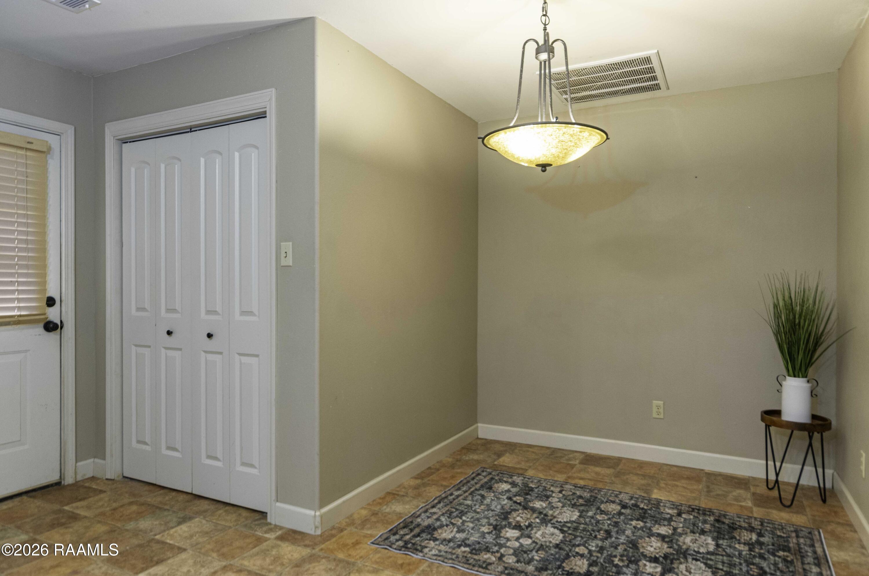 1513 Highway 343 Church Point, LA 70525 - Photo 15 of 46 Dining Area 2 (4)