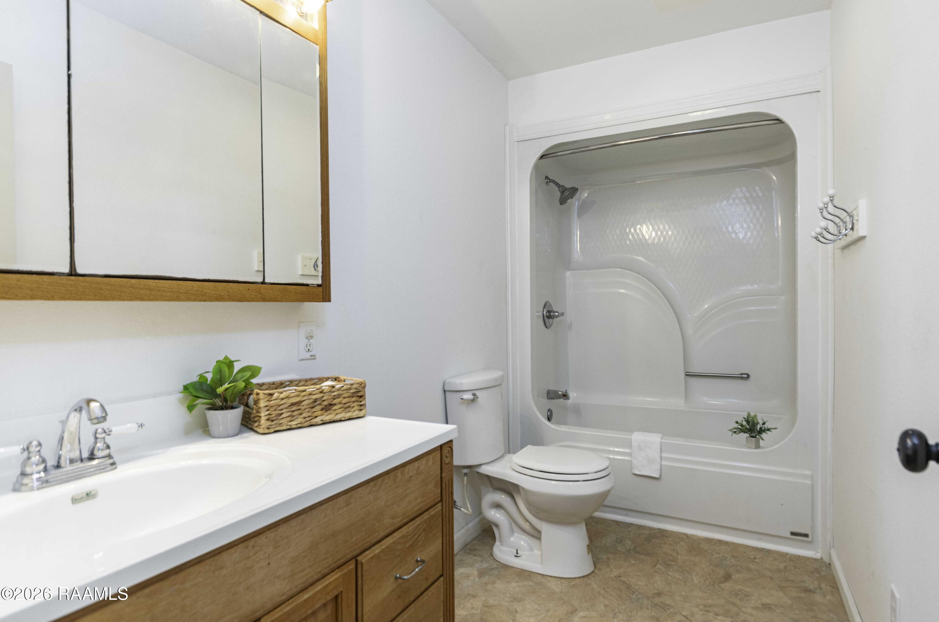 1513 Highway 343 Church Point, LA 70525 - Photo 25 of 46 3rd Bath 1 (1)