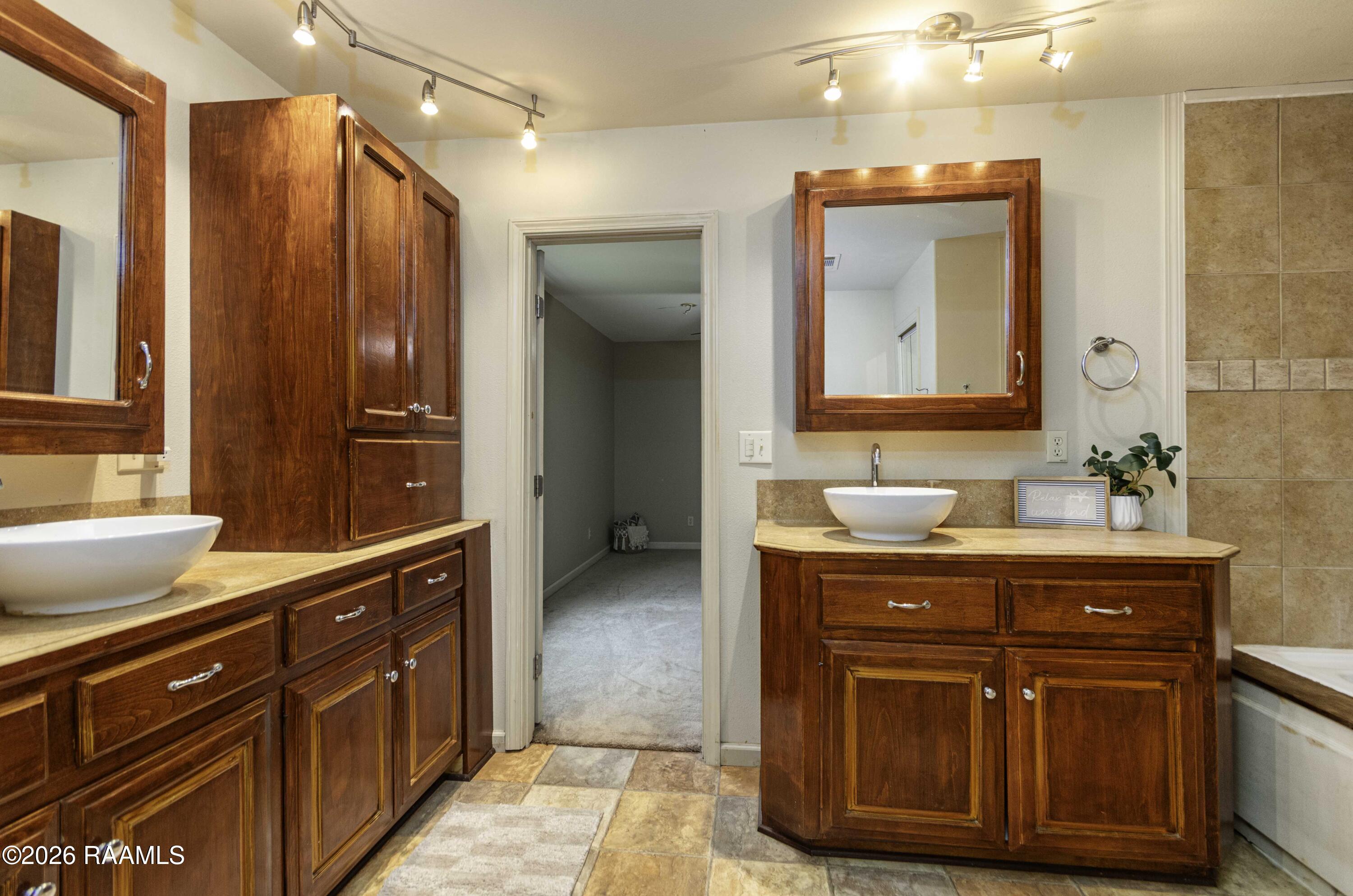 1513 Highway 343 Church Point, LA 70525 - Photo 32 of 46 Master Bath 2 (5)