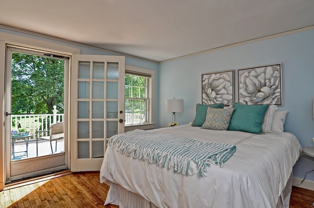 300 Meadowbrook Road Weston, MA 02493 - Photo 20 of 30