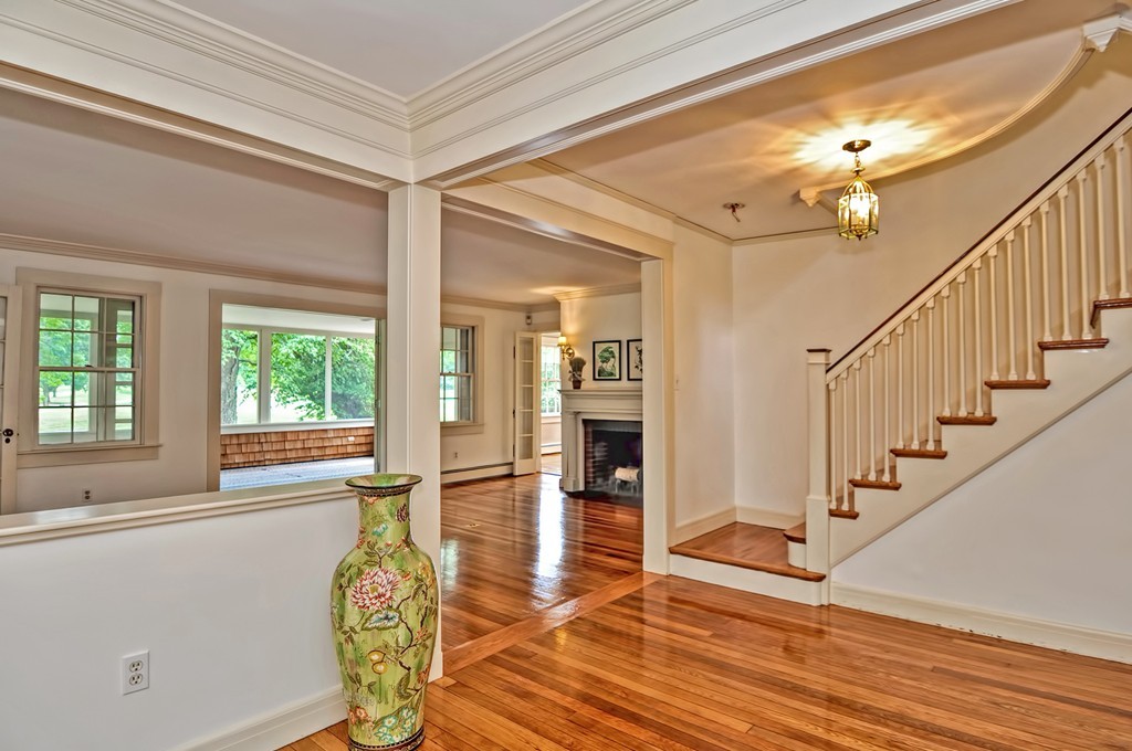 300 Meadowbrook Road Weston, MA 02493 - Photo 5 of 30