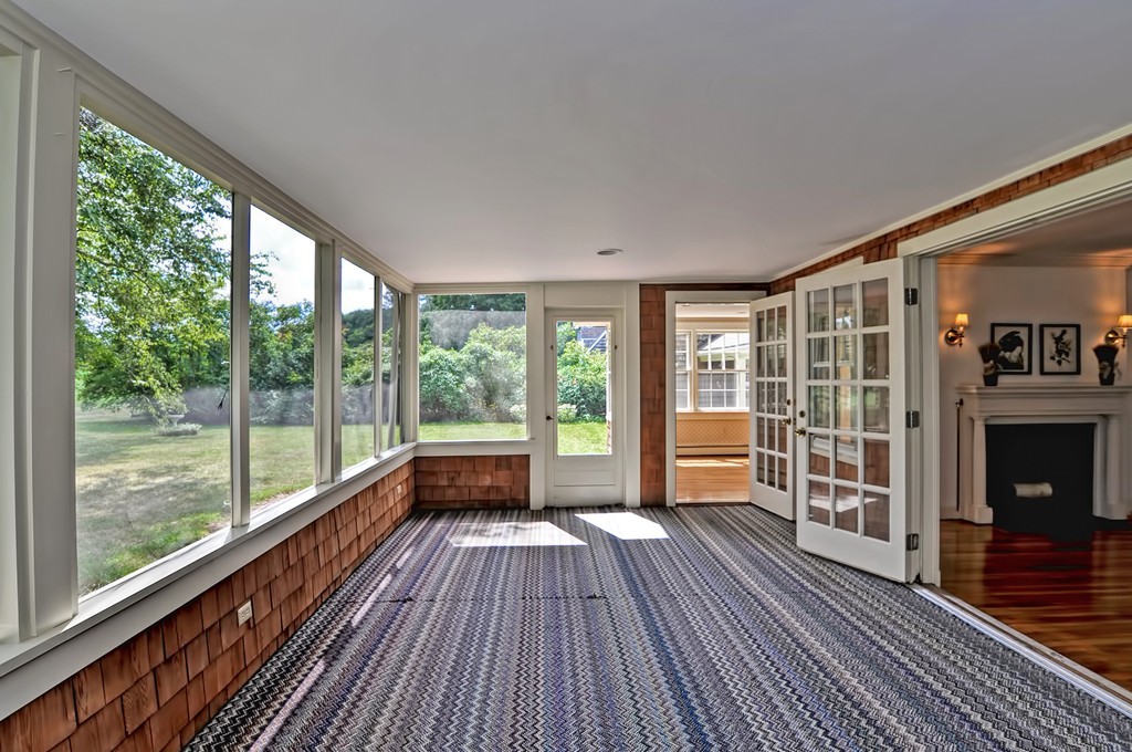 300 Meadowbrook Road Weston, MA 02493 - Photo 9 of 30