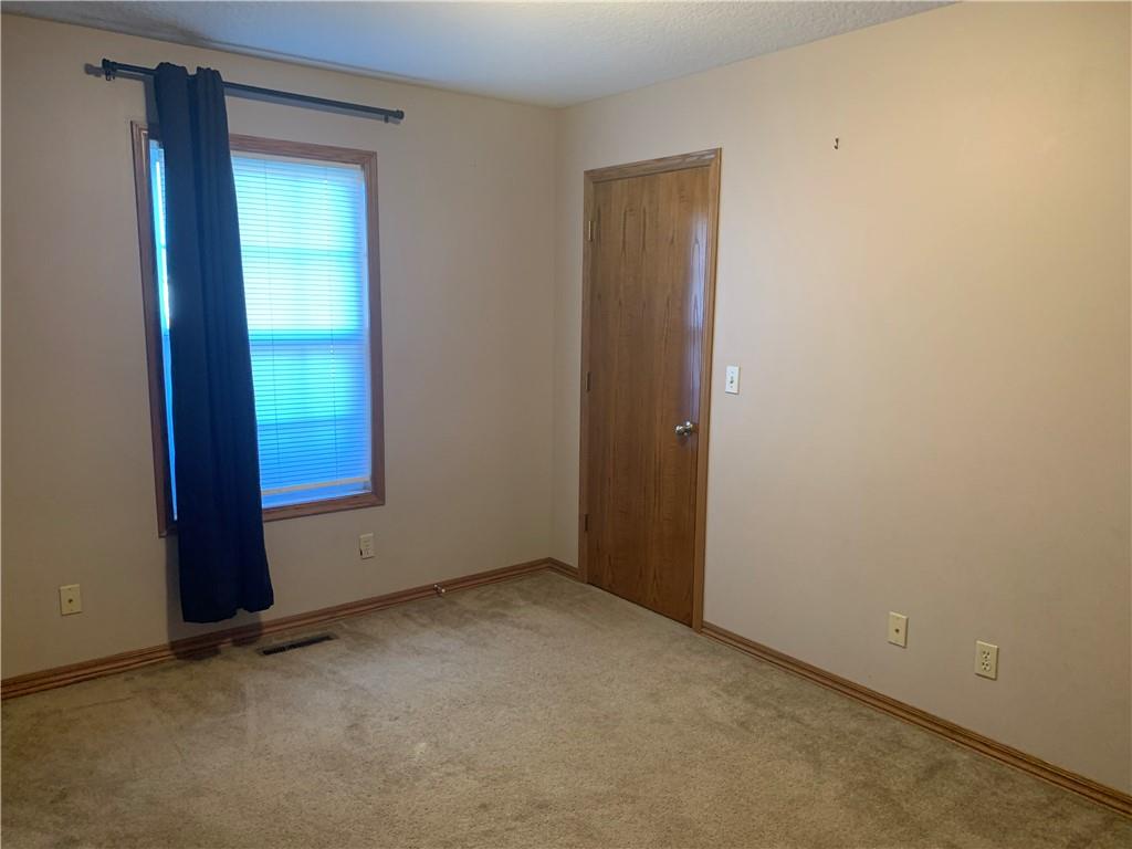 1013 Hugh Street Frontenac, KS 66763 - Photo 10 of 10