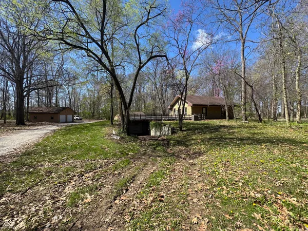$3,900 | 1365 West Stones Crossing Road, Greenwood, IN 46143