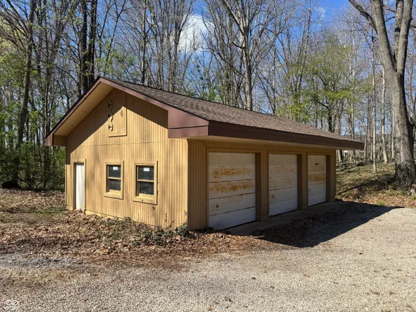 $3,900 | 1365 West Stones Crossing Road, Greenwood, IN 46143