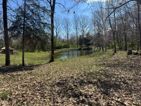 $3,900 | 1365 West Stones Crossing Road, Greenwood, IN 46143