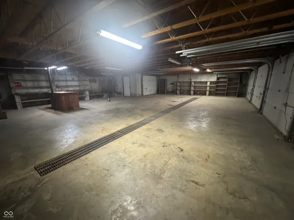 $3,900 | 1365 West Stones Crossing Road, Greenwood, IN 46143