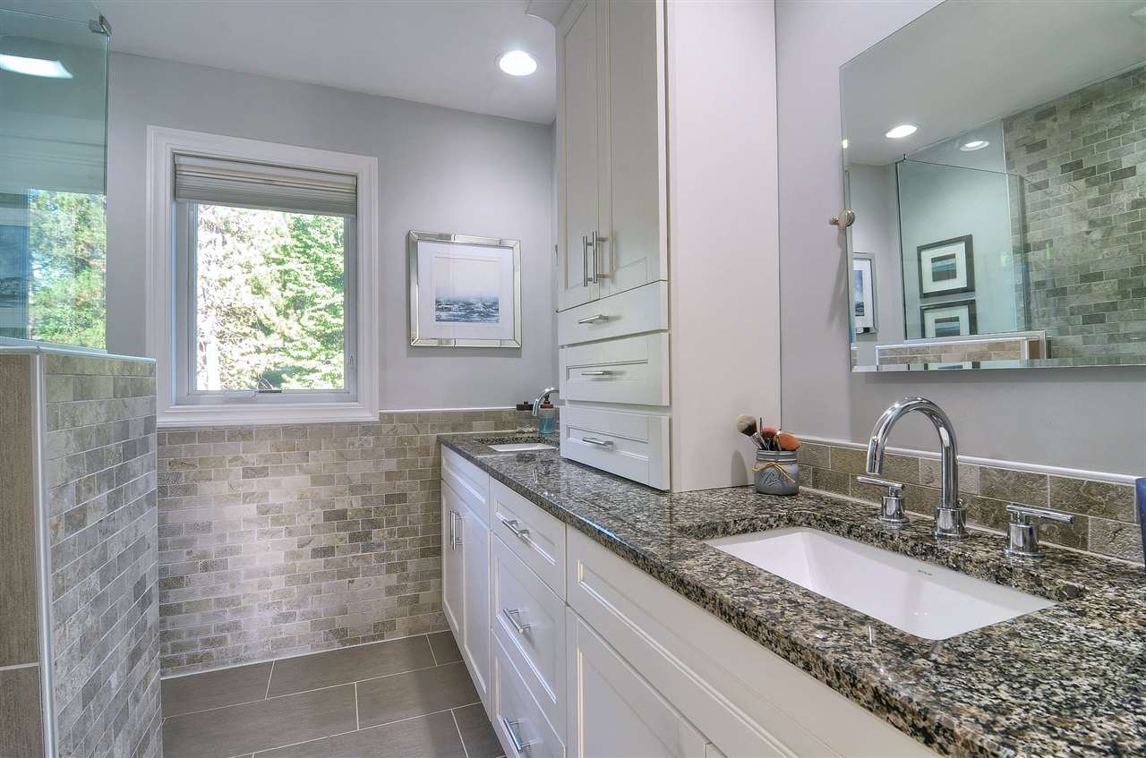 561 Sunlight Drive Rochester, MI 48309 - Photo 18 of 30 Master Bathroom