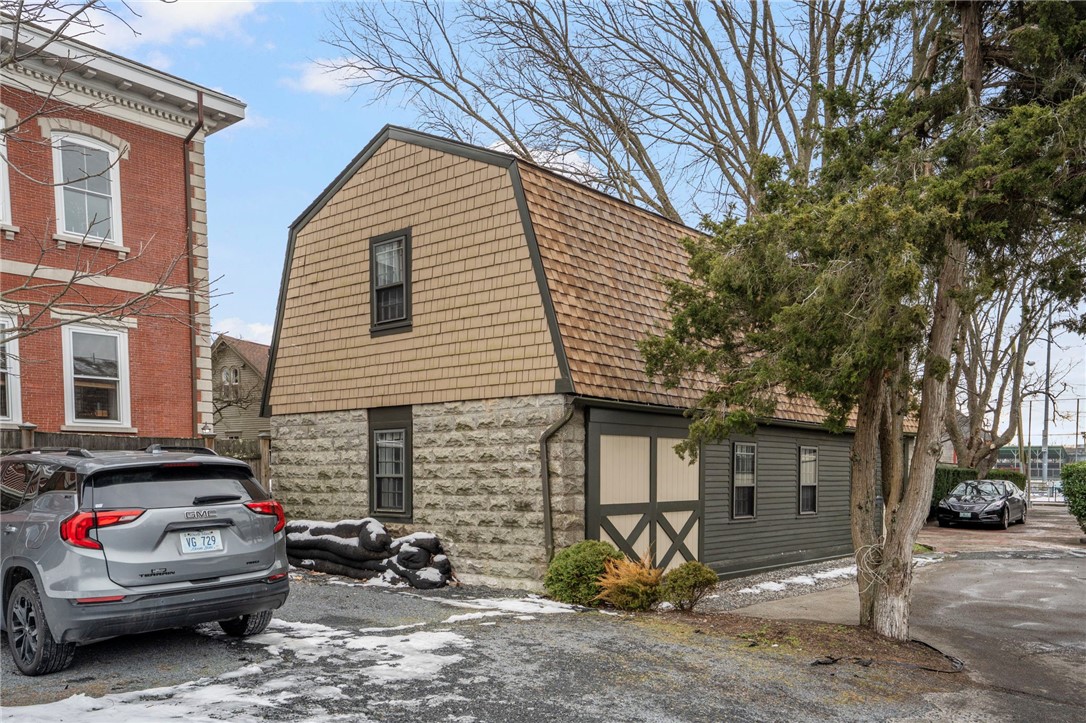 31 Bridge Street, Unit B Newport, RI 02840 - Photo 20 of 20