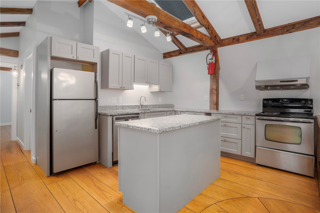 31 Bridge Street, Unit B Newport, RI 02840 - Photo 10 of 20