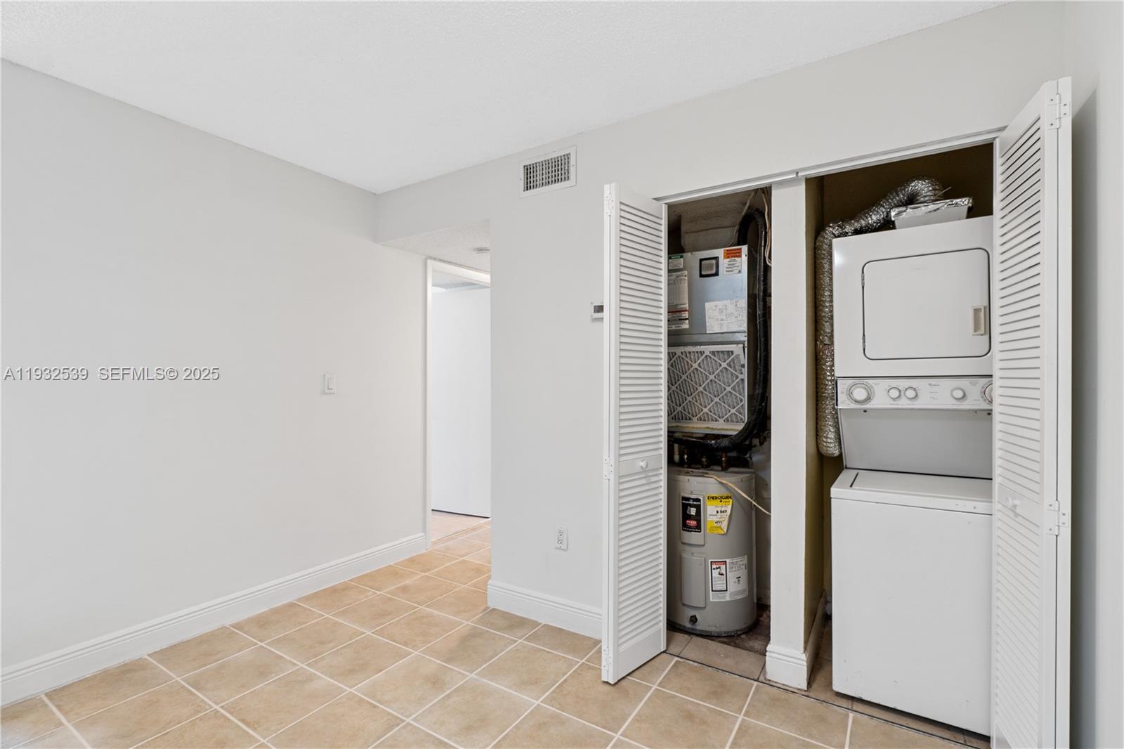 7200 Northwest 179th Street, Unit 105 Hialeah, FL 33015 - Photo 16 of 24
