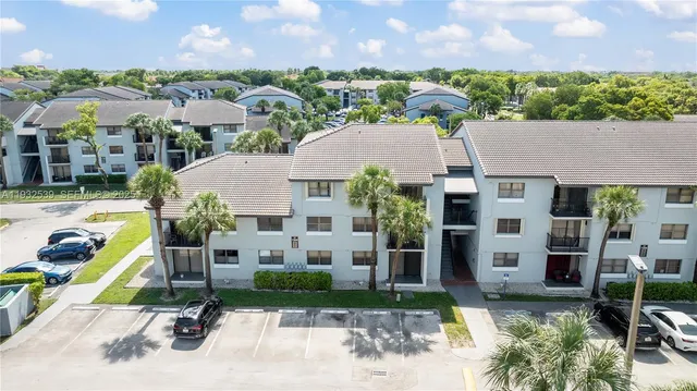 $265,000 | 7200 Northwest 179th Street, Unit 105, Hialeah, FL 33015