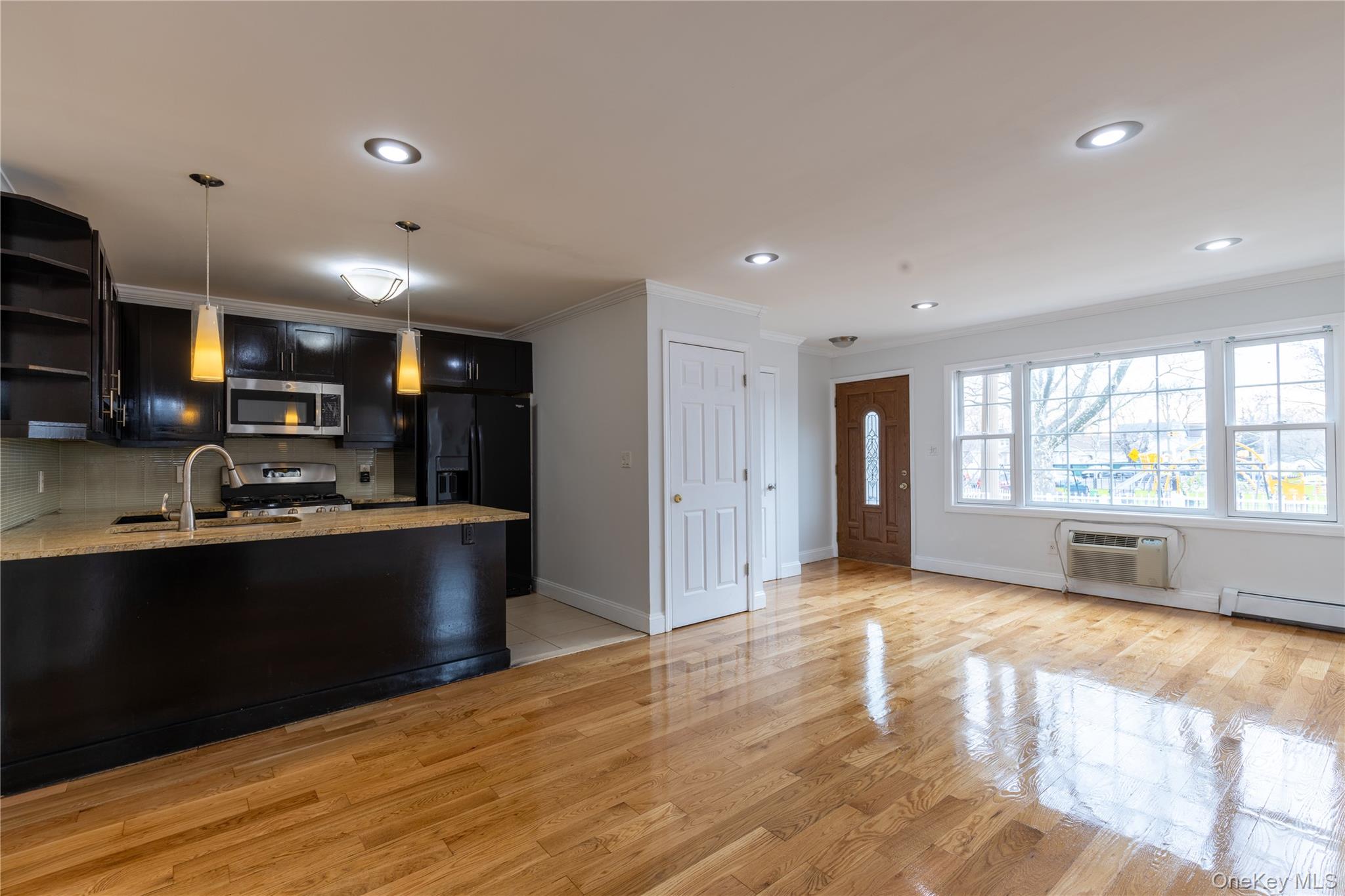 10929 103rd Street Queens, NY 11417 - Photo 7 of 36