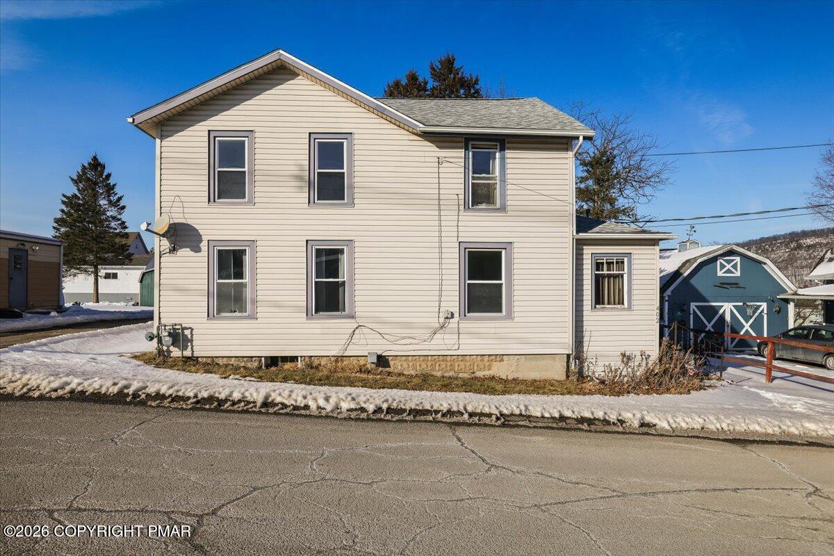 402 Elizabeth Street Towanda, PA 18848 - Photo 29 of 30 a front view of a house with a yard