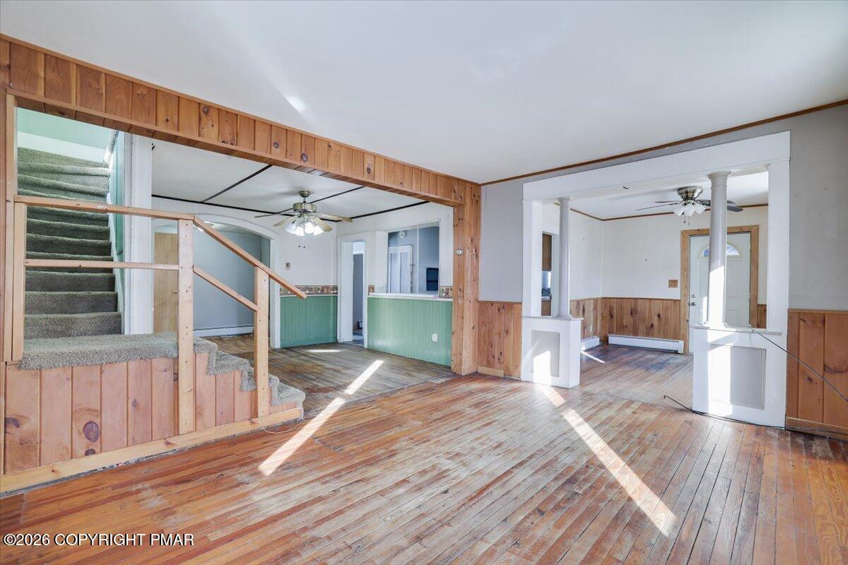 402 Elizabeth Street Towanda, PA 18848 - Photo 3 of 30 a view of a living room