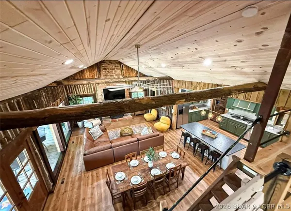 $750,000 | 176 East Lakeview Acres Road, Camdenton, MO 65020