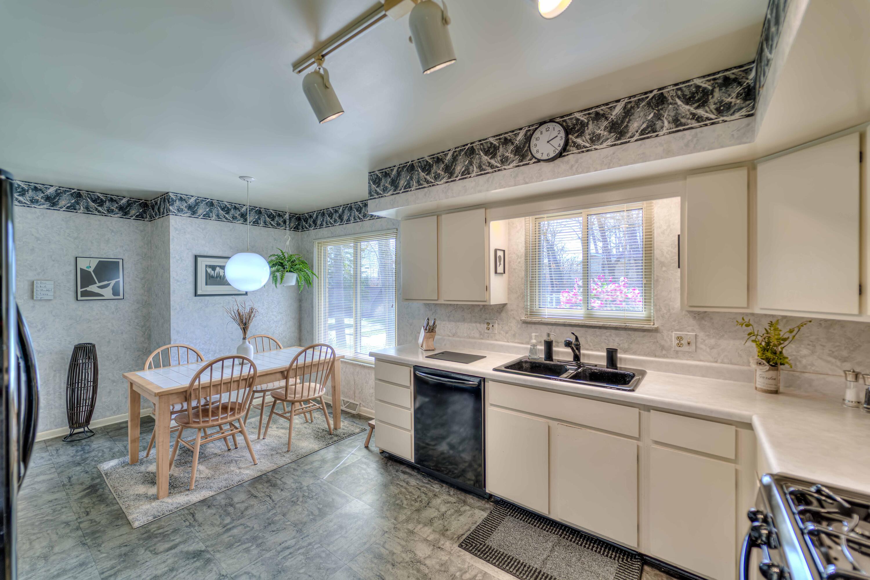 970 Briarcliff Road Jackson, MI 49203 - Photo 12 of 50 970 Briarcliff 21