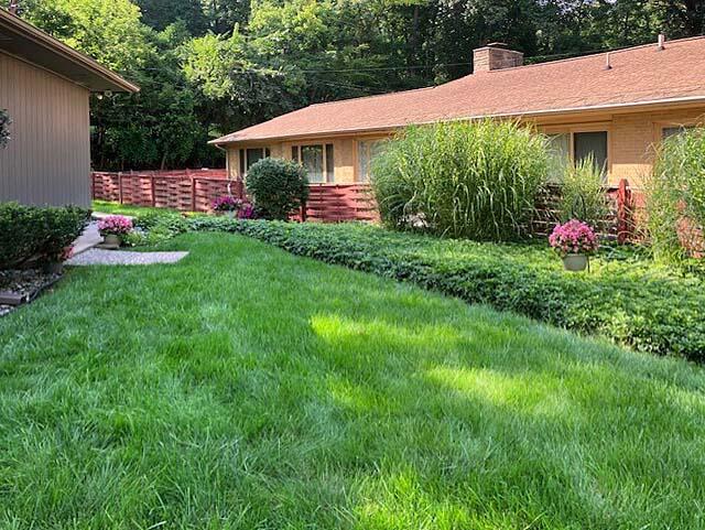 970 Briarcliff Road Jackson, MI 49203 - Photo 32 of 50 970 Briarcliff Summer 02