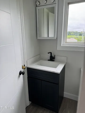 $850 | 111 Roseview Drive, Johnson City, TN 37615