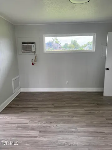 $850 | 111 Roseview Drive, Johnson City, TN 37615