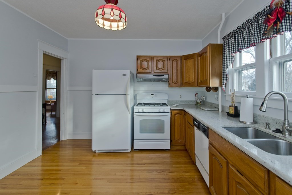 19 Bay State Road Holyoke, MA 01040 - Photo 15 of 41 Gallery Image 15