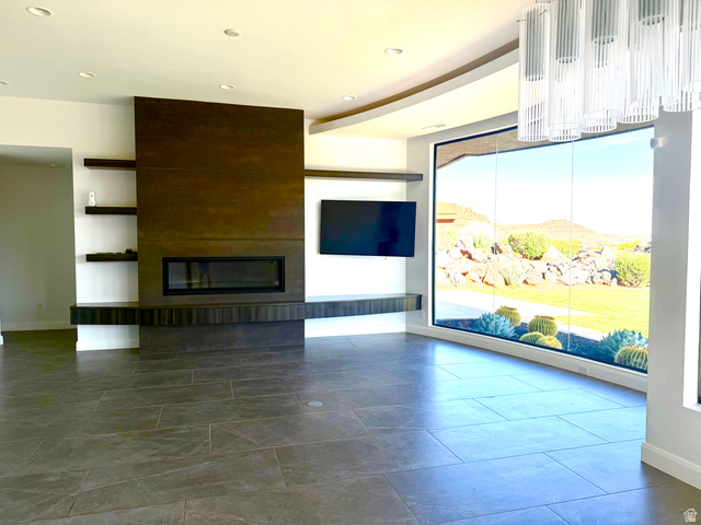 1500 Split Rock, Unit 150 Ivins, UT 84738 - Photo 6 of 18 Expansive curved window overlooking desert landscaping
